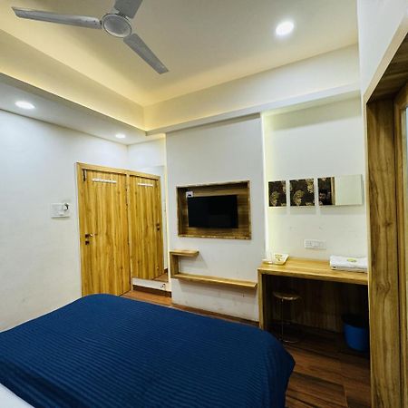 Hotel Shree Mahakal Krapa Ujjain Eksteriør bilde